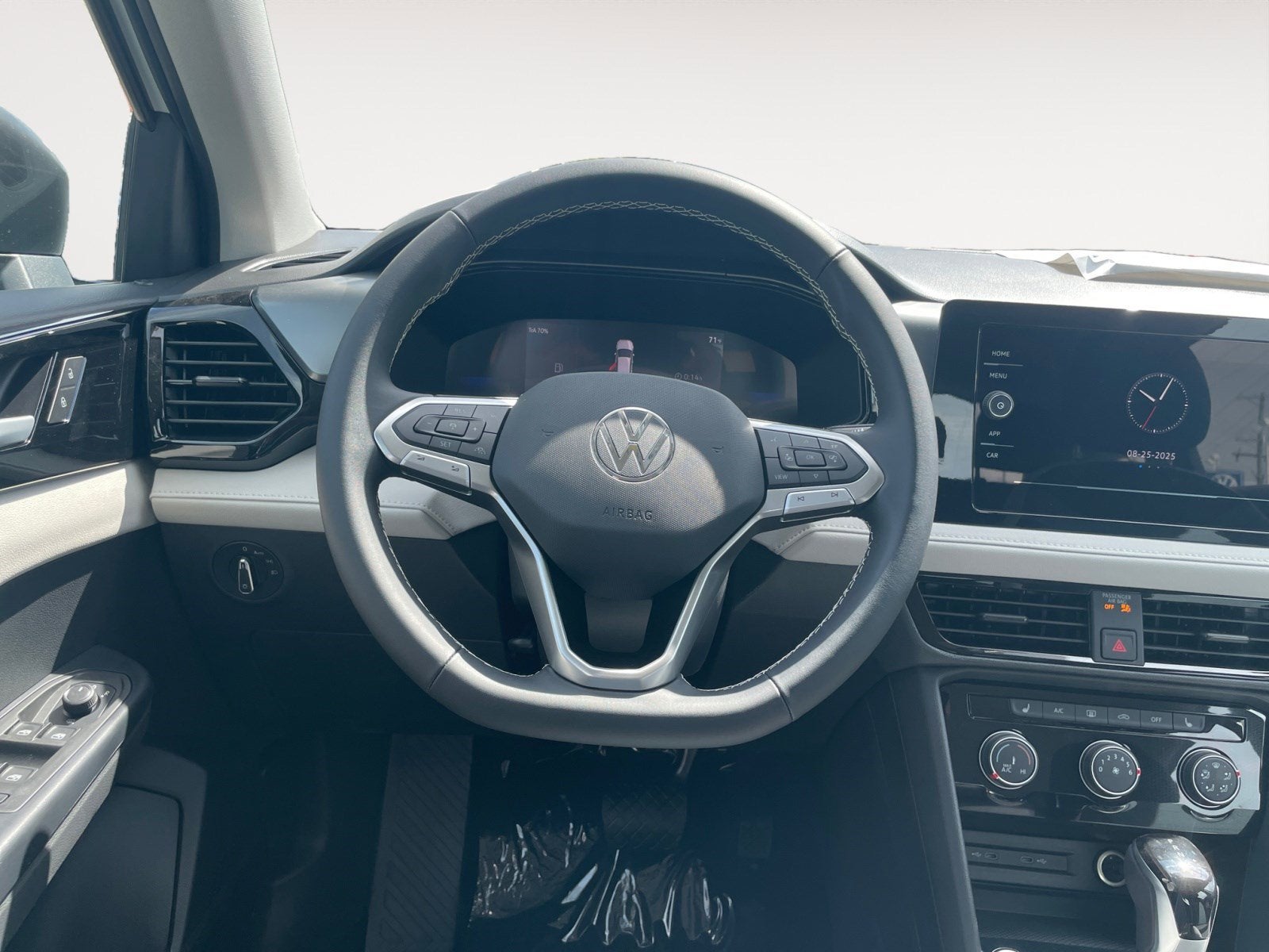 2025 Volkswagen Taos S