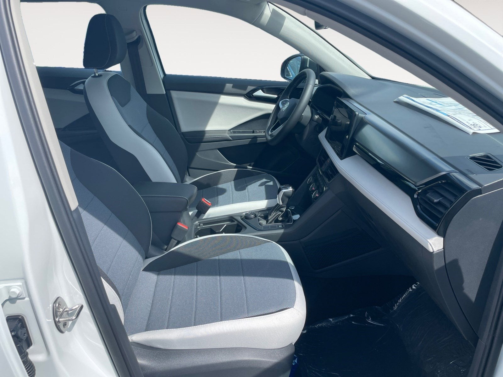 2025 Volkswagen Taos S