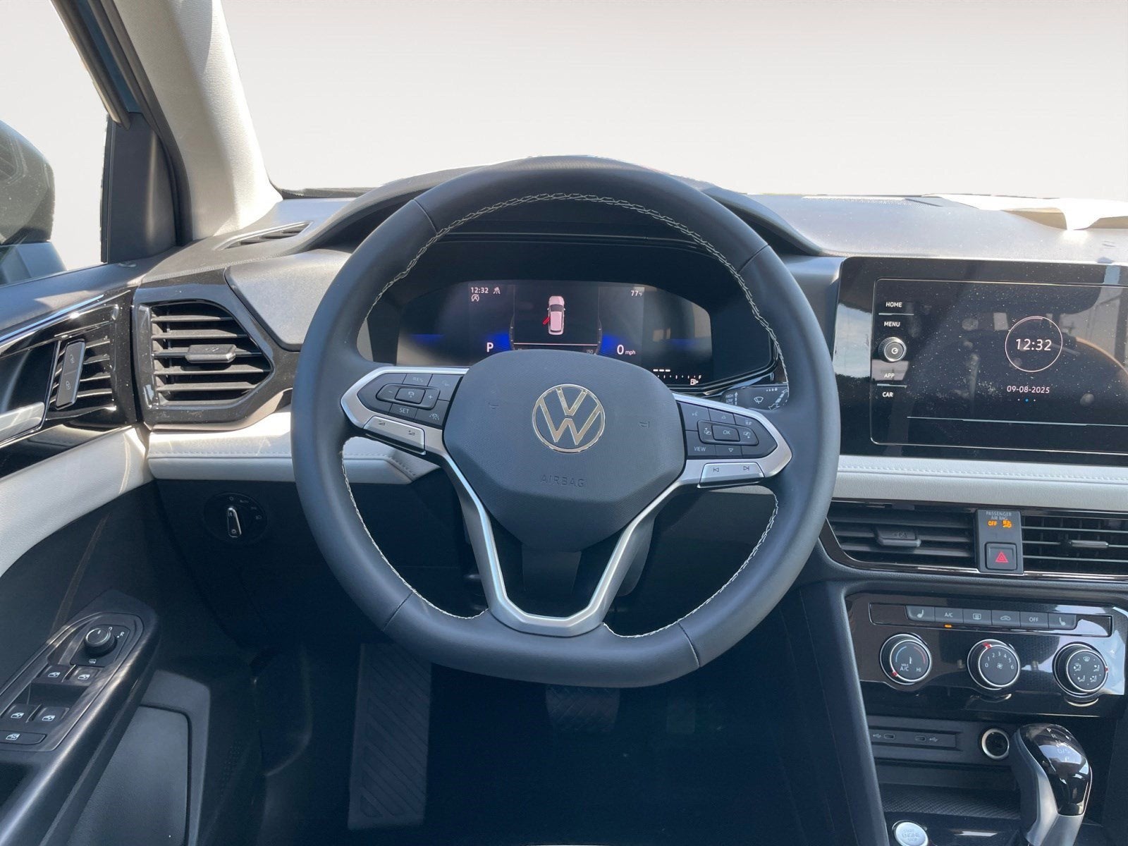 2025 Volkswagen Taos S
