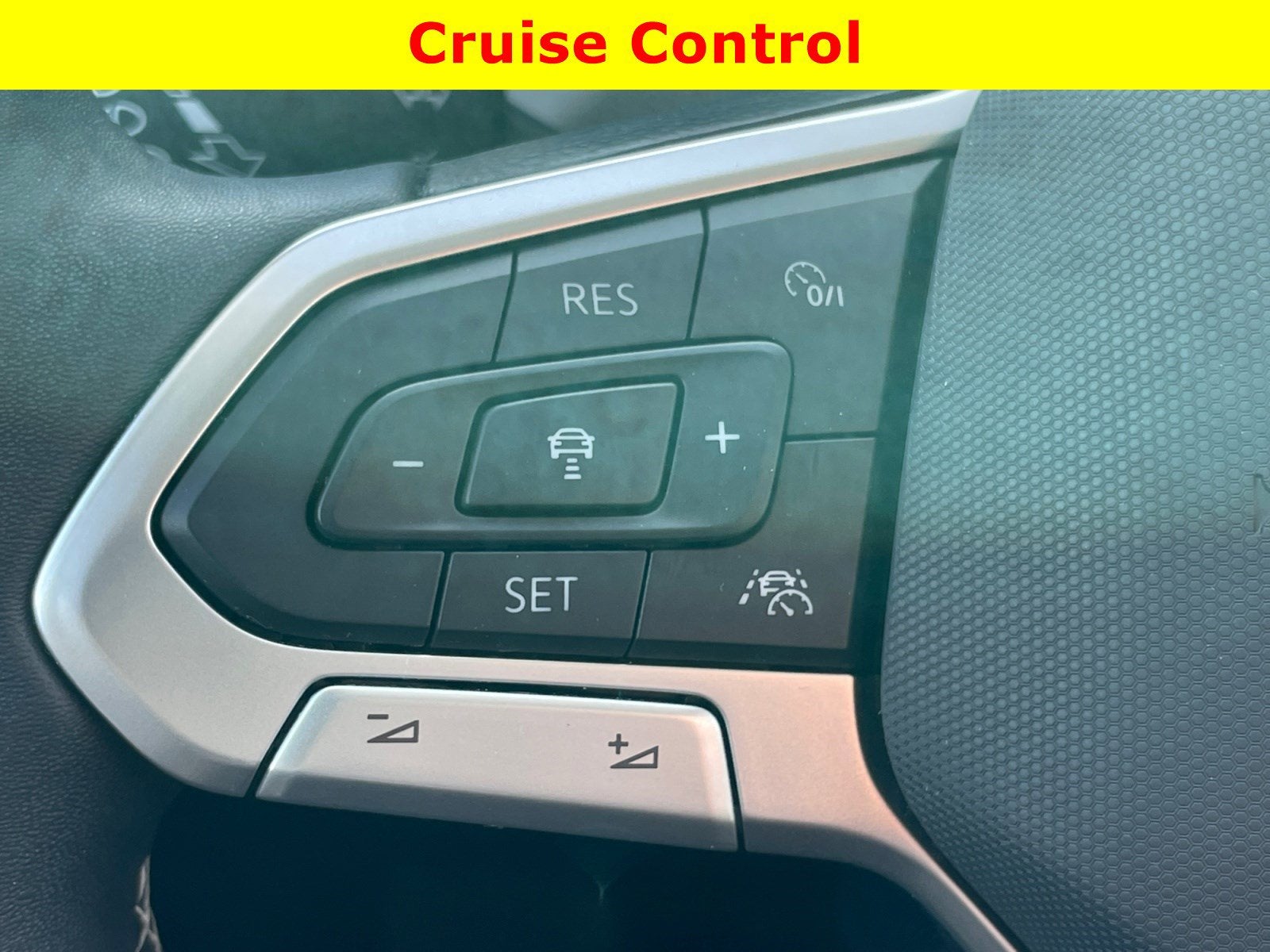 2024 Volkswagen Taos S