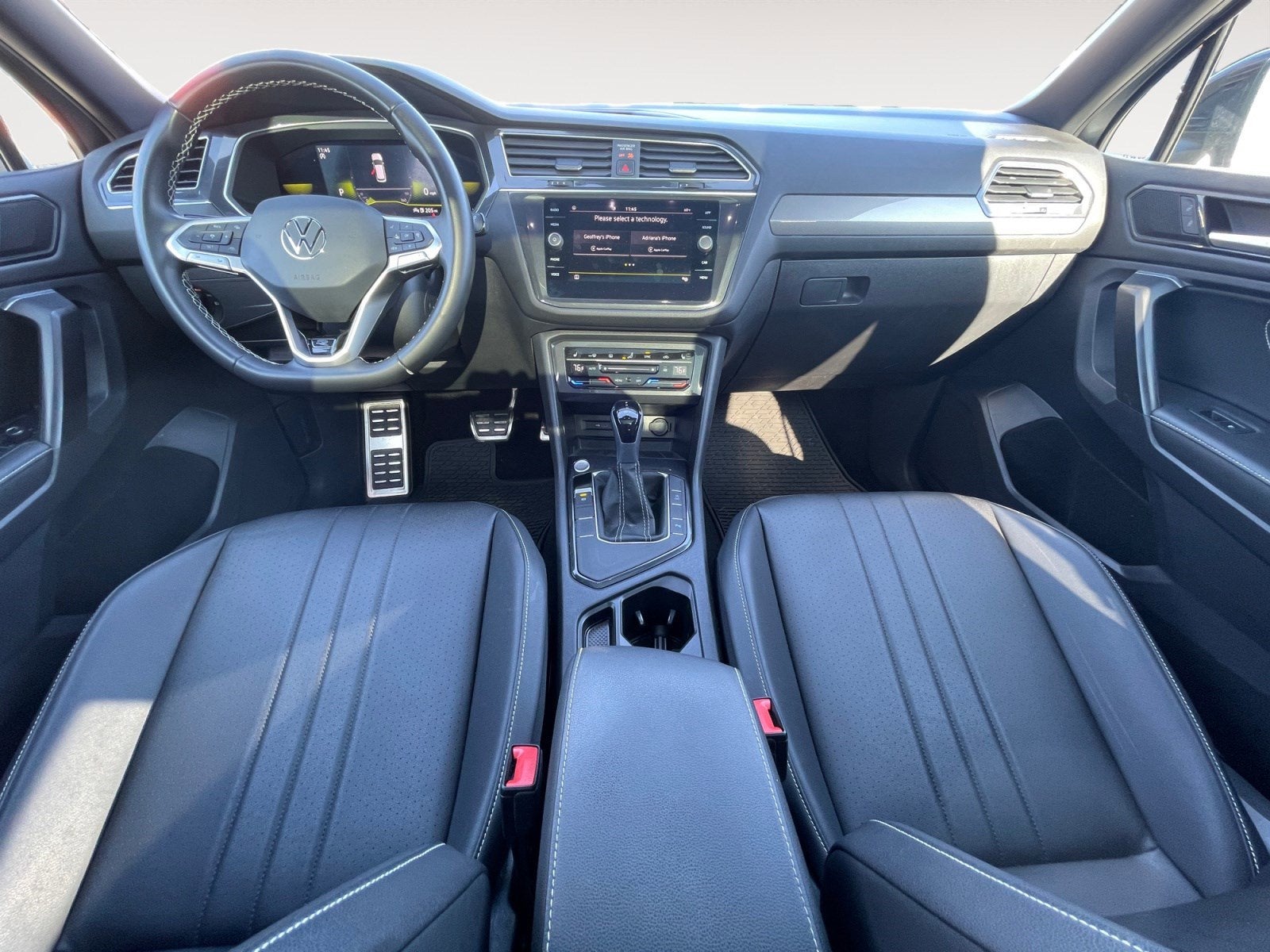 2023 Volkswagen Tiguan SE R-Line Black