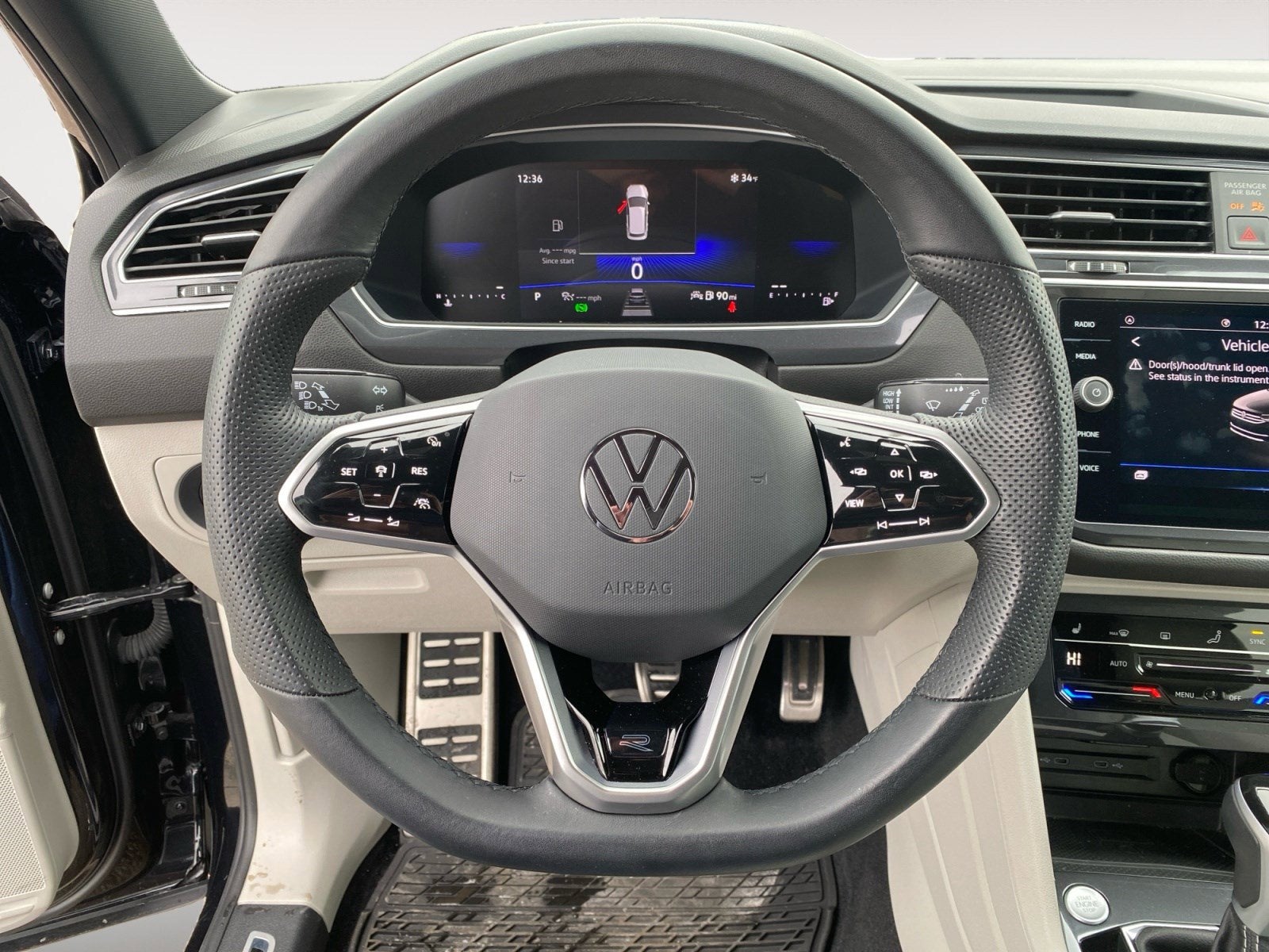 2024 Volkswagen Tiguan SE R-Line Black