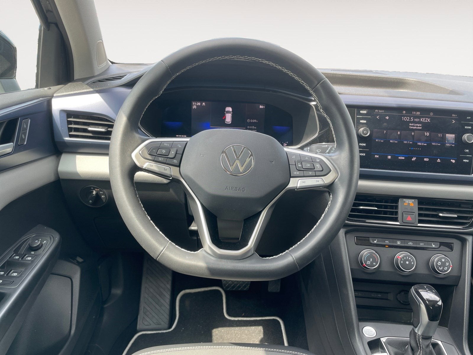 2022 Volkswagen Taos SE