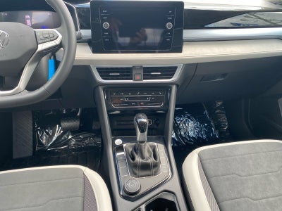 2025 Volkswagen Taos SE