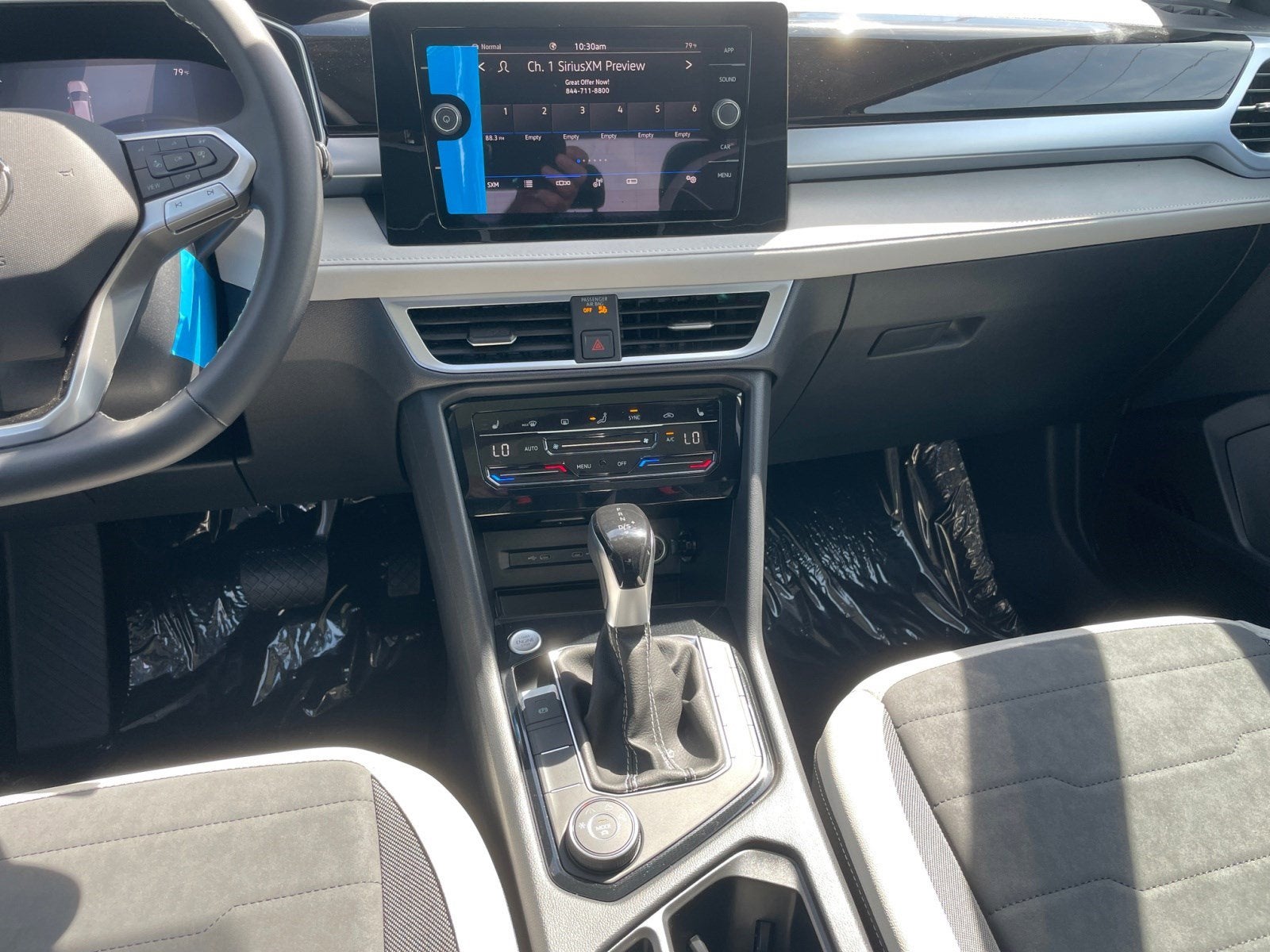 2025 Volkswagen Taos SE