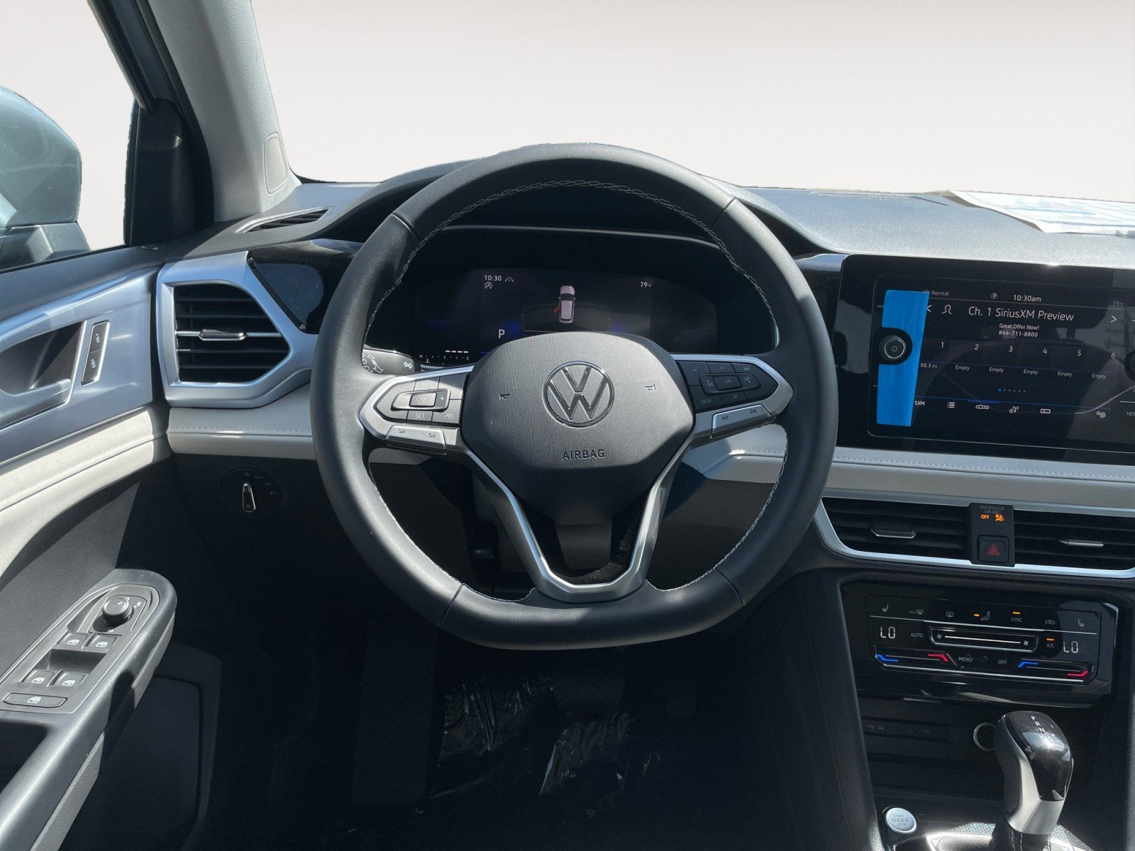 2025 Volkswagen Taos SE