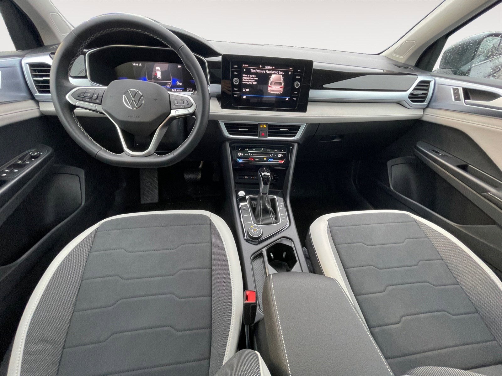 2026 Volkswagen Taos SE