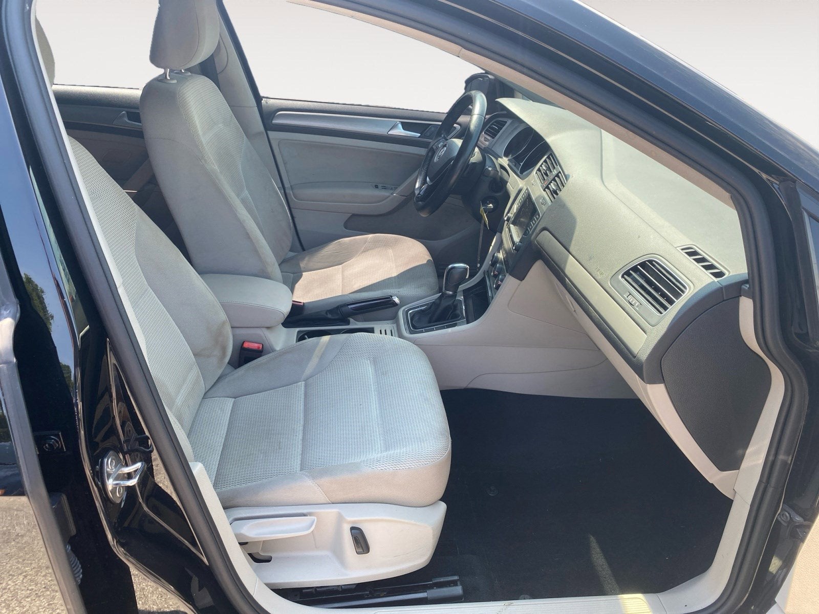 2017 Volkswagen Golf S