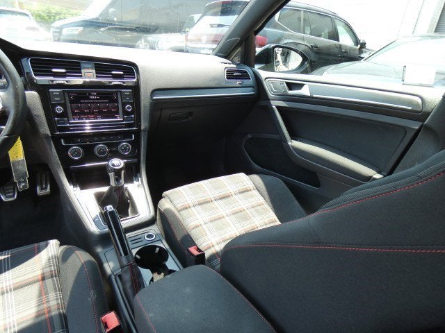 2020 Volkswagen Golf GTI S