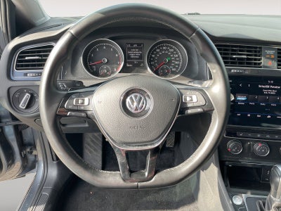 2019 Volkswagen Golf SE