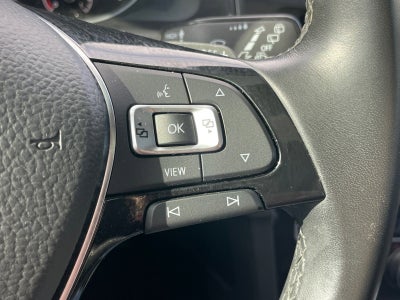 2019 Volkswagen Golf SE