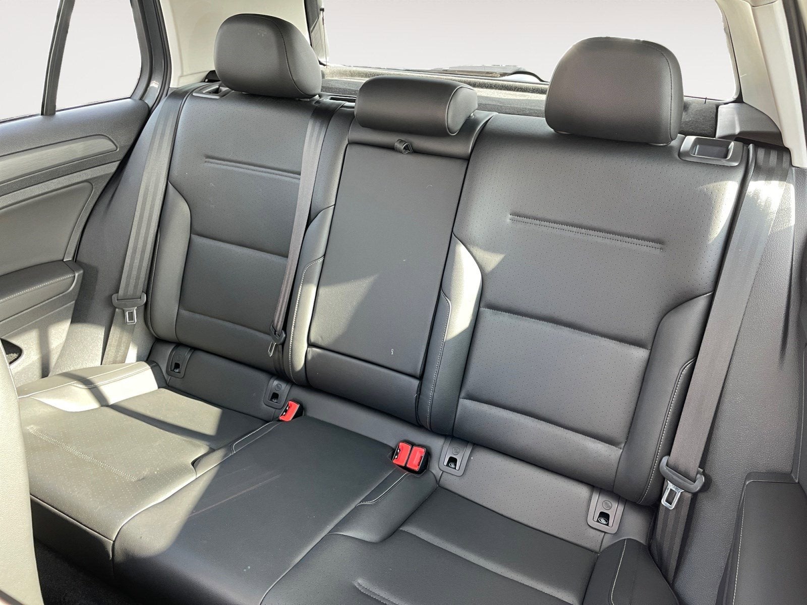 2019 Volkswagen Golf SE