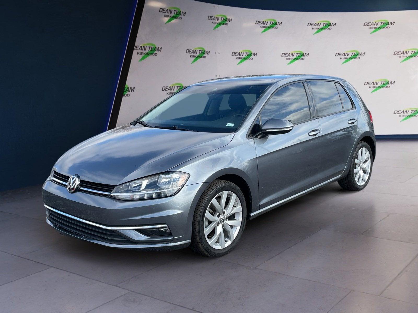 2019 Volkswagen Golf SE