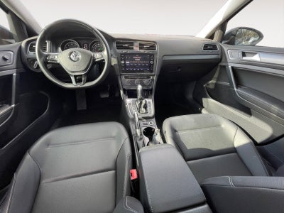 2019 Volkswagen Golf SE