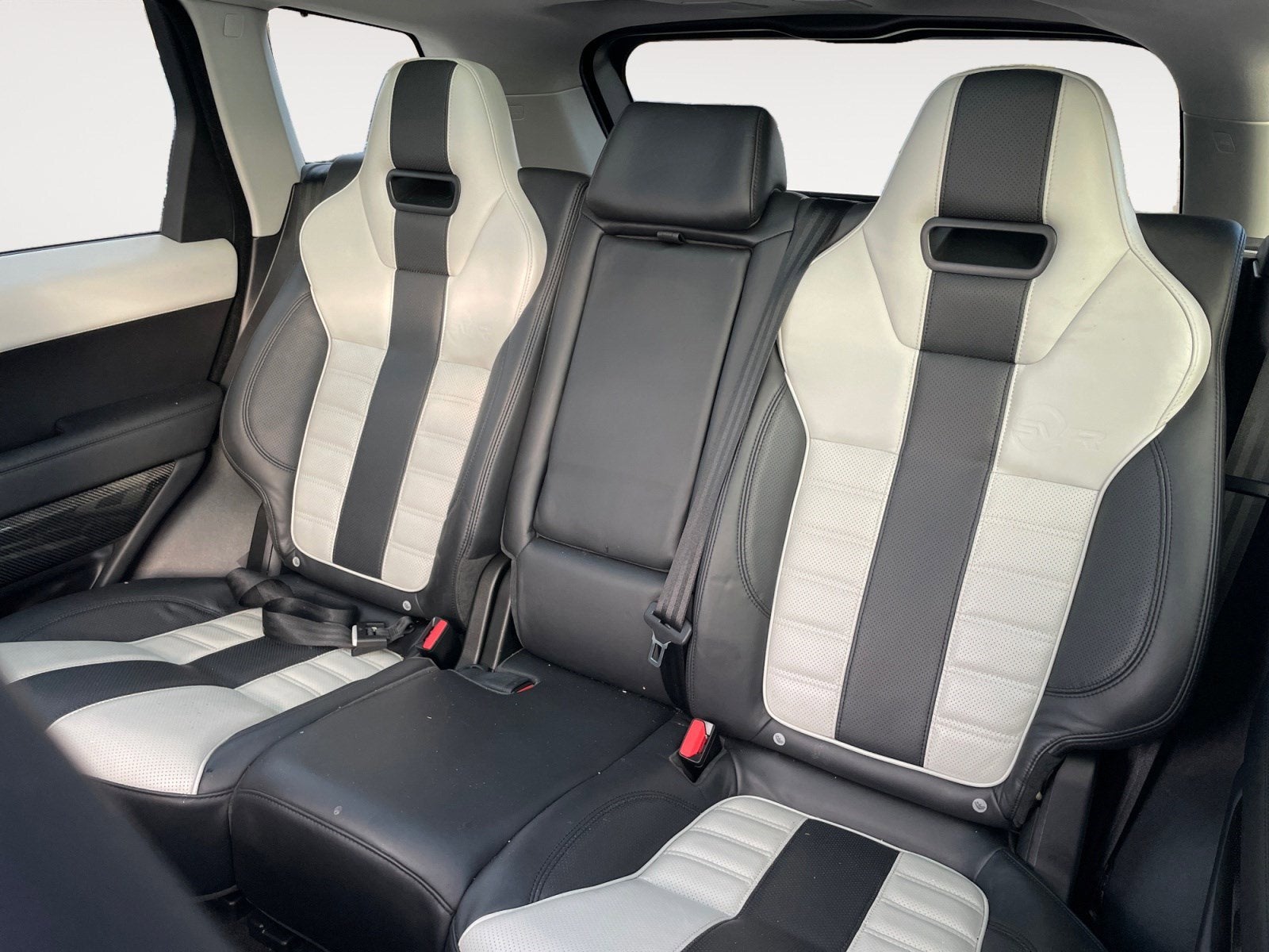 2016 Land Rover Range Rover Sport V8 SVR