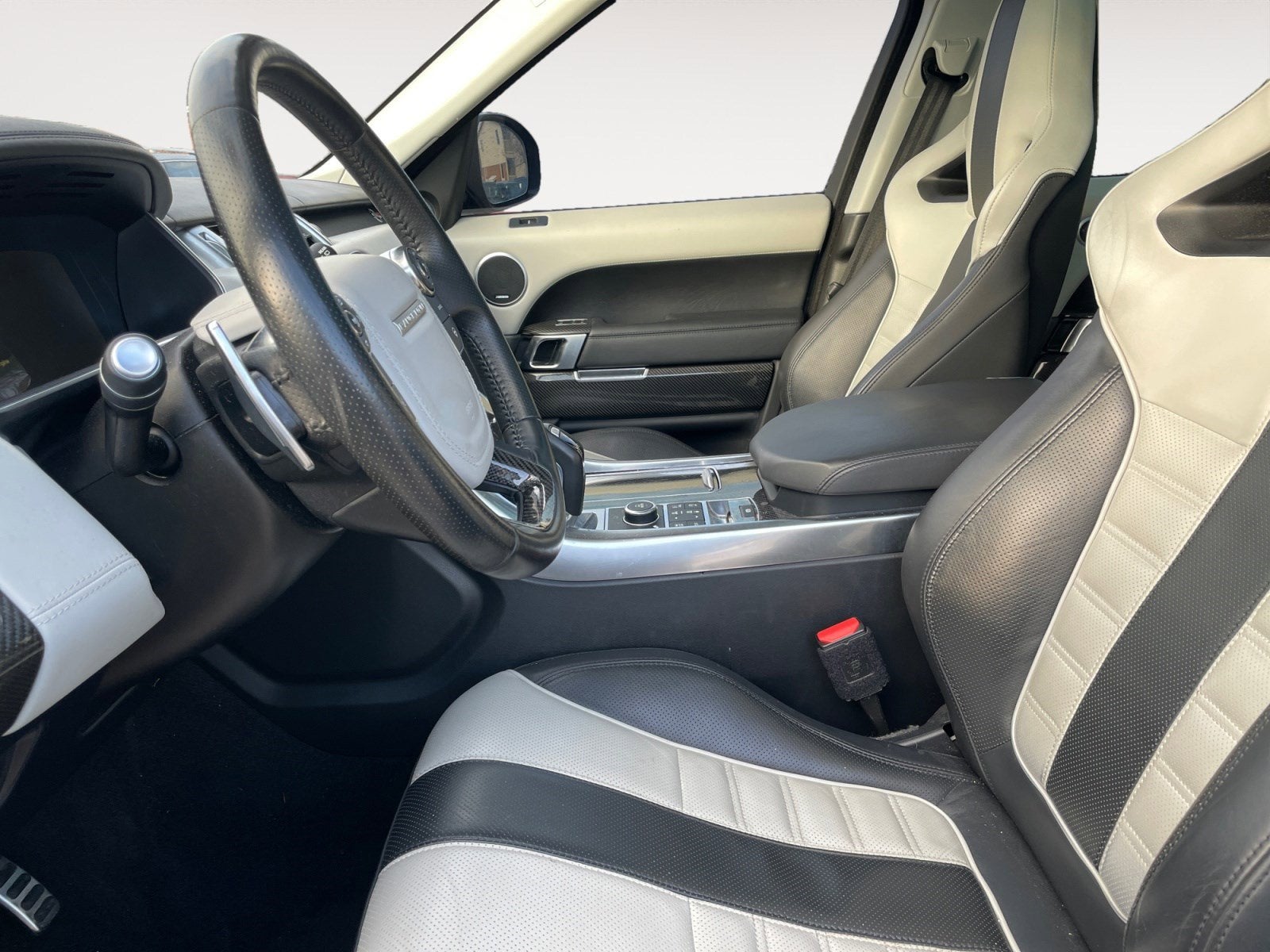 2016 Land Rover Range Rover Sport V8 SVR