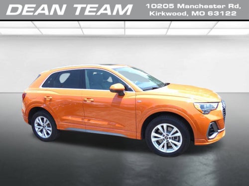 2022 Audi Q3 S line Premium