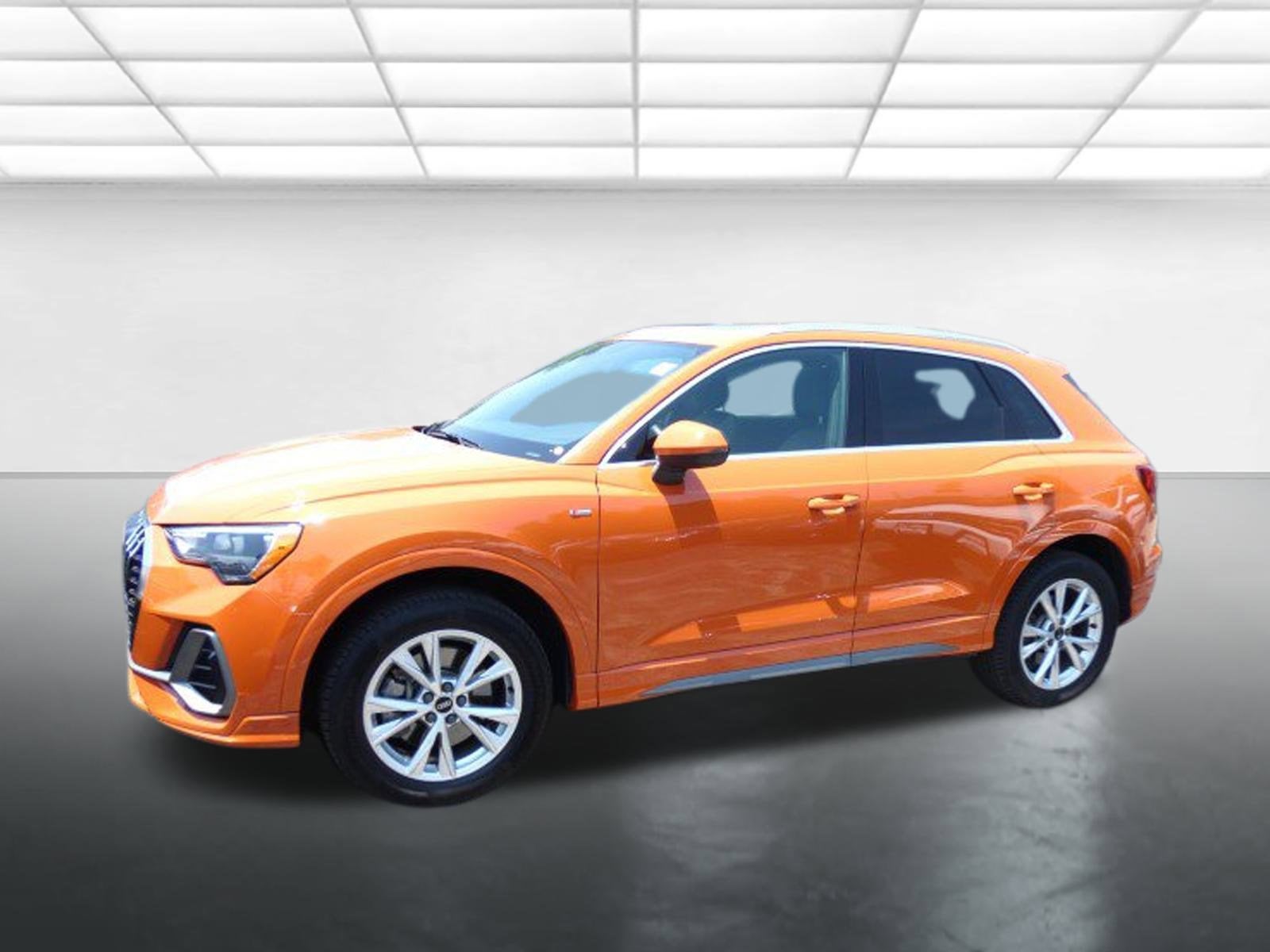 2022 Audi Q3 S line Premium