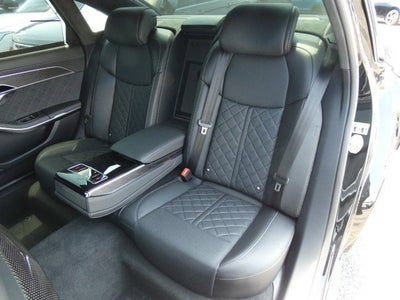 2023 Audi S8 4dr