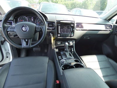 2013 Volkswagen Touareg Sport