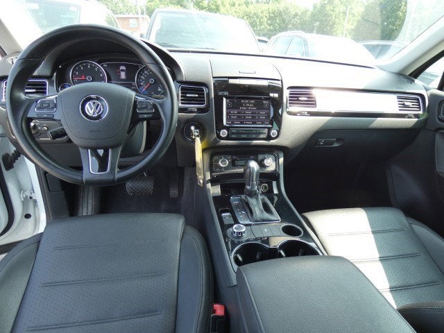 2013 Volkswagen Touareg Sport