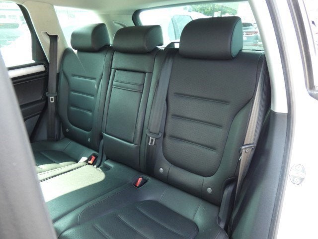 2013 Volkswagen Touareg Sport