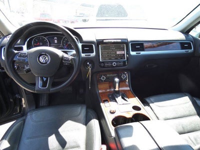2012 Volkswagen Touareg Lux