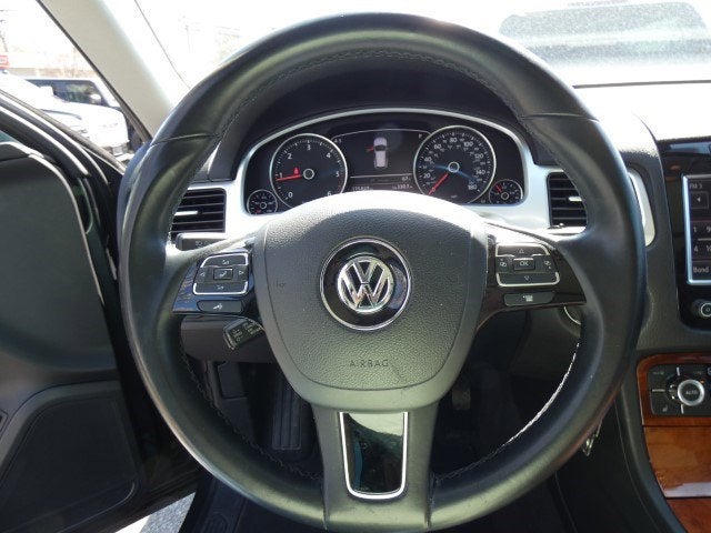 2012 Volkswagen Touareg Lux