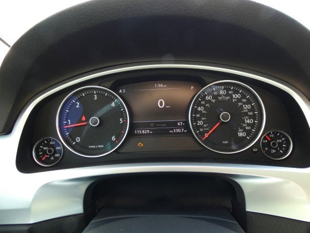 2012 Volkswagen Touareg Lux