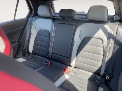2024 Volkswagen Golf GTI SE