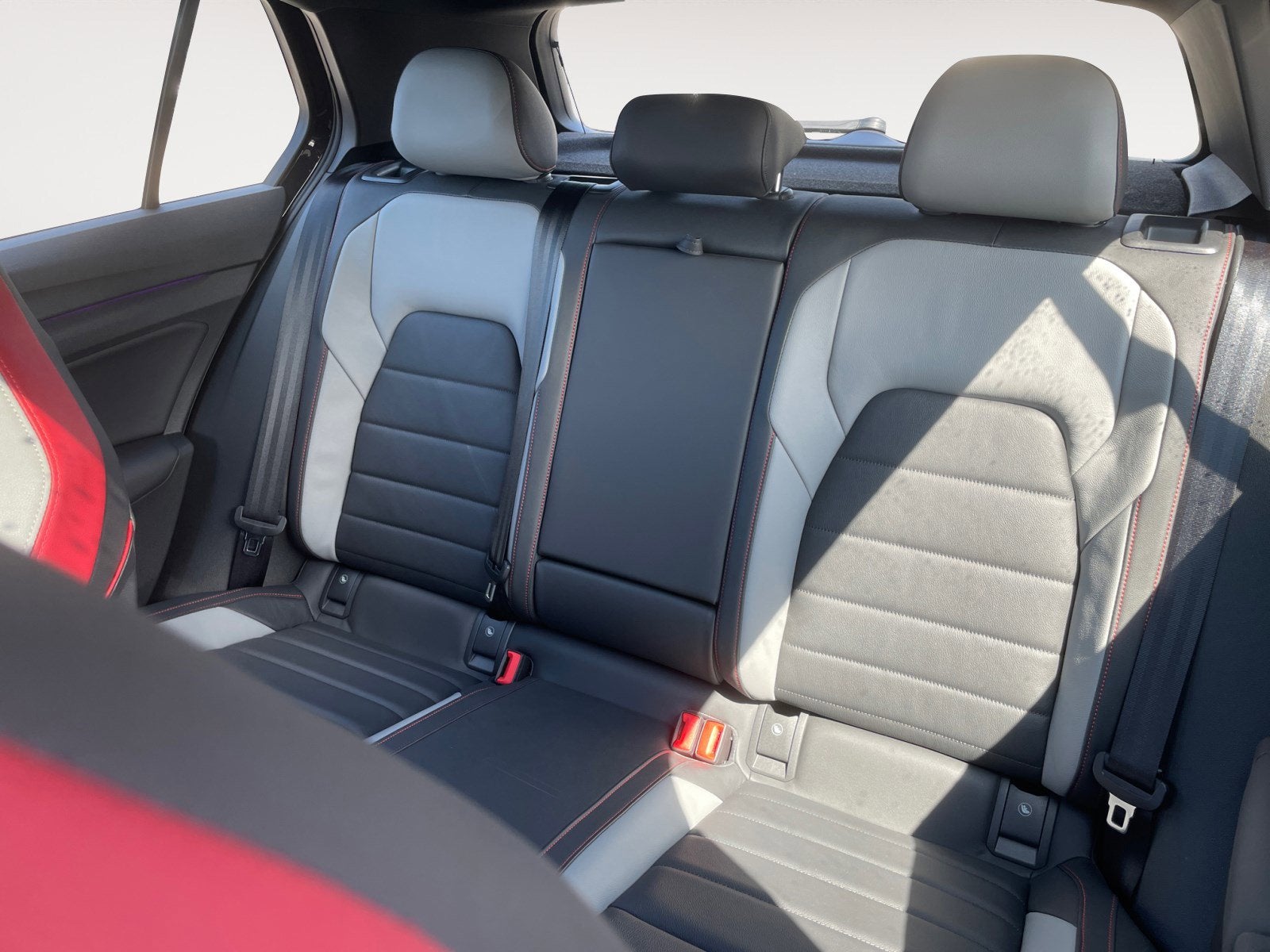 2024 Volkswagen Golf GTI SE