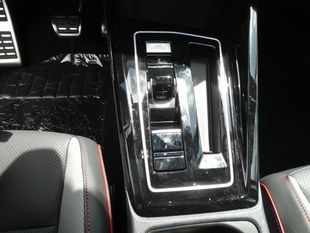 2025 Volkswagen Golf GTI SE