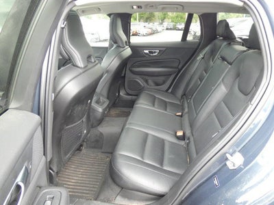2022 Volvo V60 Cross Country T5