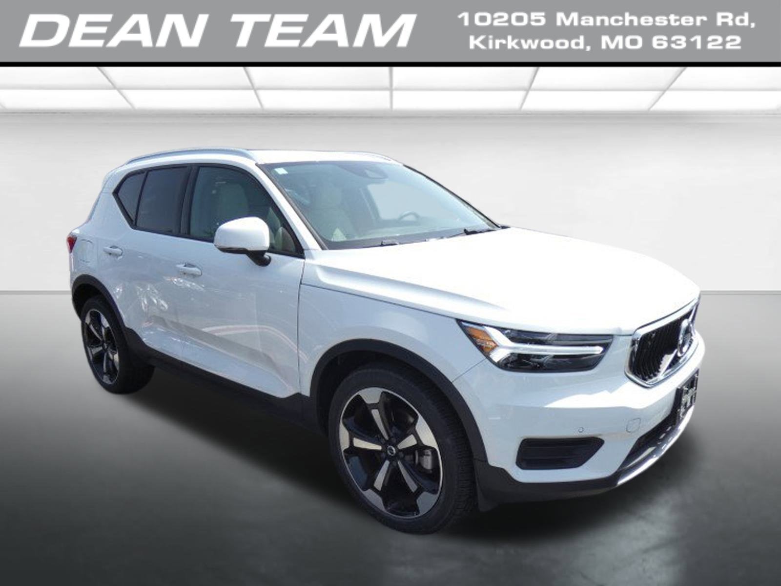 2020 Volvo XC40 Momentum
