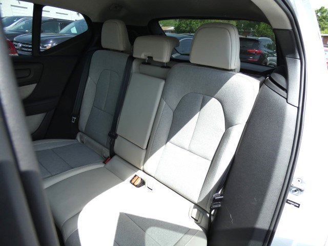 2020 Volvo XC40 Momentum