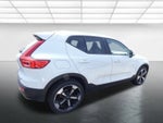 2020 Volvo XC40 Momentum
