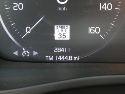 2020 Volvo XC40 Momentum