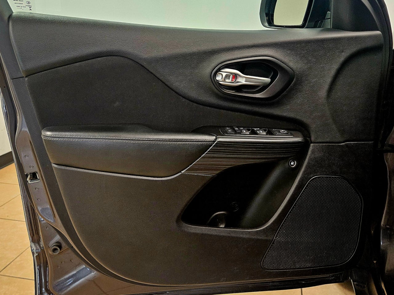 2015 Jeep Cherokee FWD 4DR LATITUDE