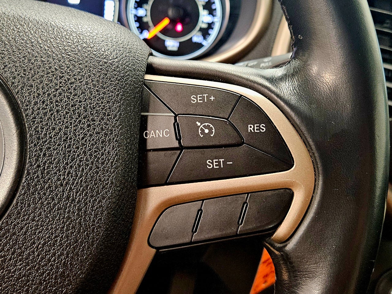 2015 Jeep Cherokee FWD 4DR LATITUDE