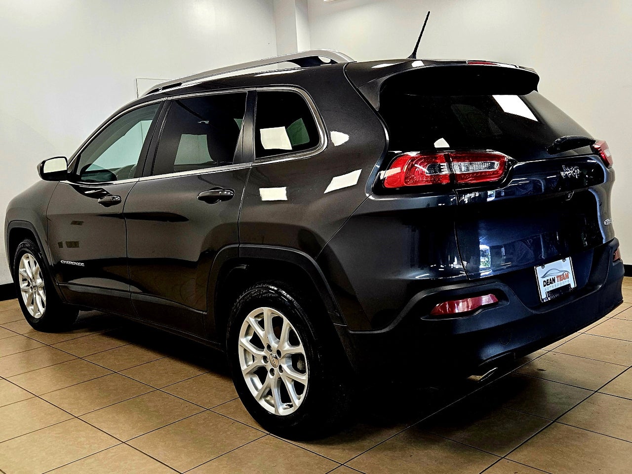 2015 Jeep Cherokee FWD 4DR LATITUDE
