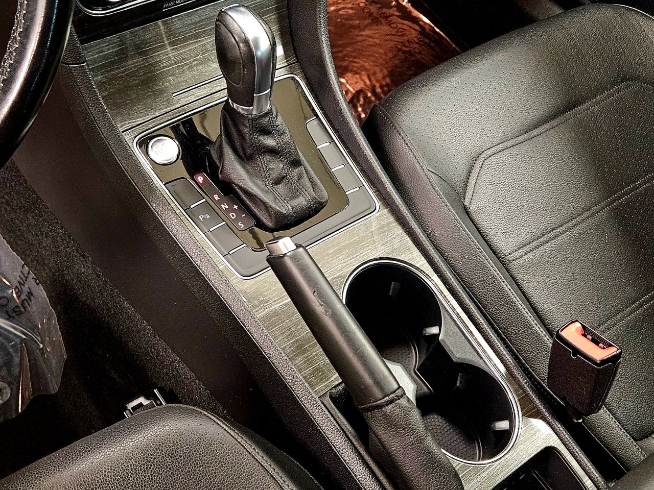 2018 Volkswagen Passat 2.0T SE AUTO