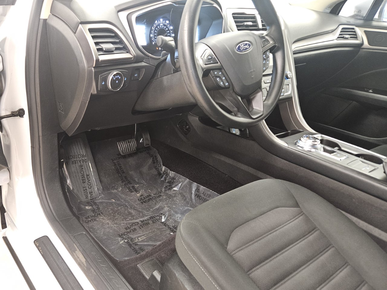 2017 Ford Fusion SE FWD