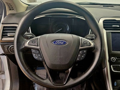 2017 Ford Fusion SE FWD