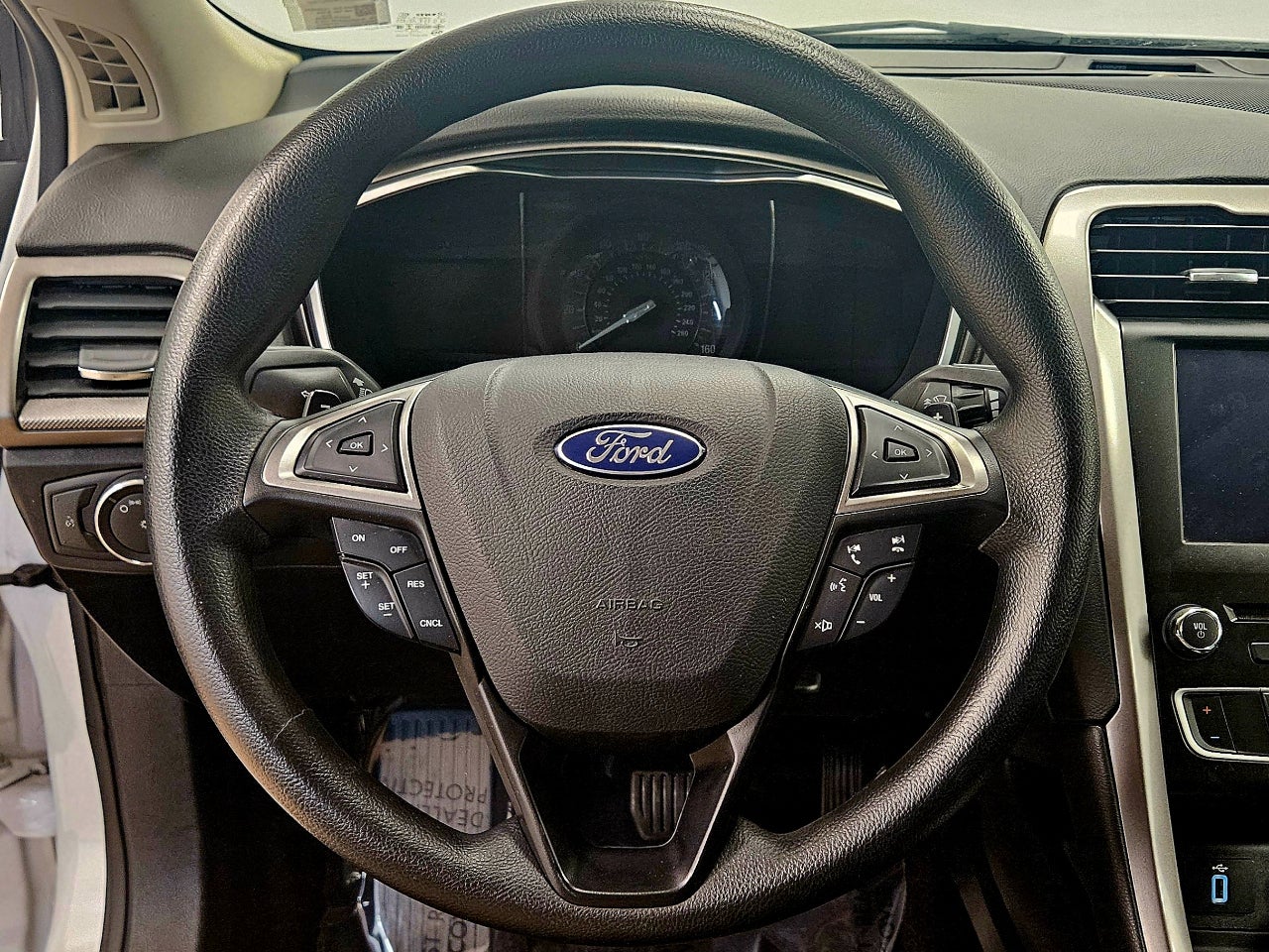 2017 Ford Fusion SE FWD