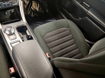 2017 Ford Fusion SE FWD