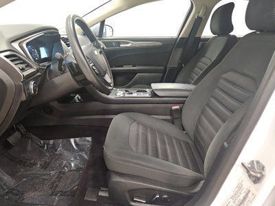 2017 Ford Fusion SE FWD