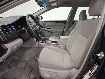 2017 Toyota Camry LE AUTO