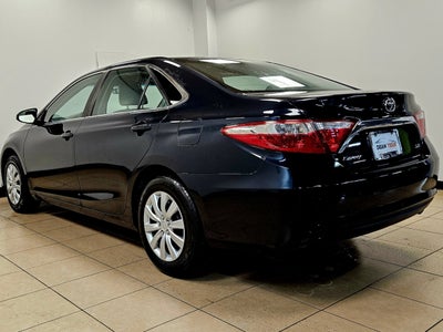 2017 Toyota Camry LE AUTO