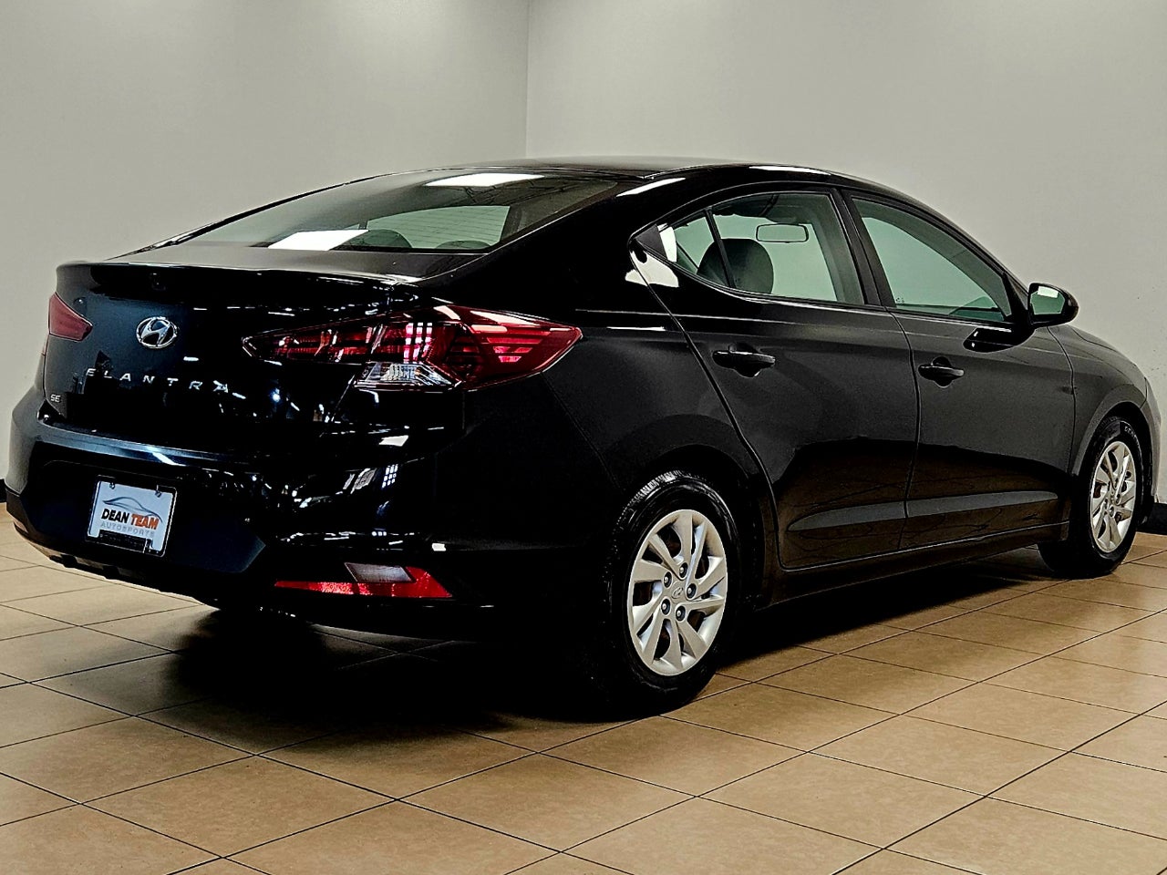 2019 Hyundai Elantra SE AUTO