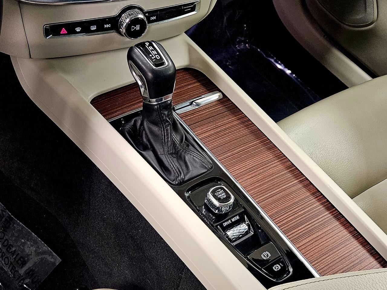 2021 Volvo S60 T5 FWD MOMENTUM